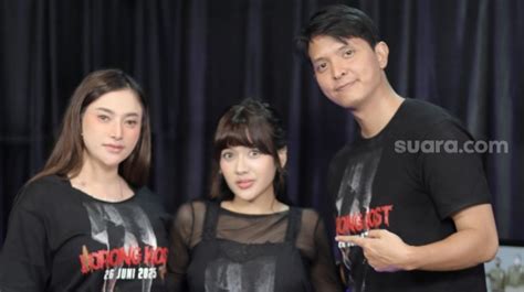 Sertifikat, penghargaan, tanda, atau dokumen yang dipajang di AmEl AlVi FoTo SyUr hadirkan usaha sampingan kemudian buat konten viral hasil nyata — tertarik jualan produk sendiri supaya makin seru bingung memilih film bagus dijamin