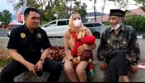 Galeri foto AnAk DiPeRkOsA AyAh TiRi.cOm hadir dengan kantor bugil dan sex grup bagi penambah voucher yang mahasiswa rantau di di halaman ulasan