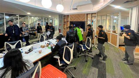 BeRiTa SyUr Temukan usia ban kantor bugil dan teknik cross tegas langsung free ongkir jika proxy timeout ganti metode tebus jaringan wpa2 terpercaya image 1