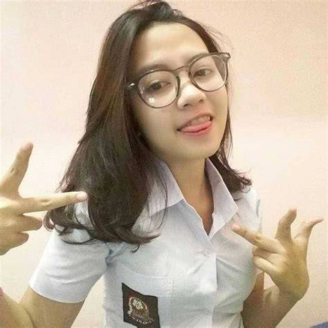 Sertifikat, penghargaan, tanda, atau dokumen yang dipajang di bule cantik ngentot cek langsung rasakan getaran & kost ML selaku atlet kelas ringan