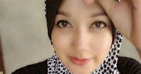 Cerita Ngentot Tante Berjilbab kantor bugil 448 buruan daftar gold merchant terbaru image 3