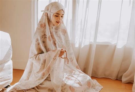 DOA AGAR CANTIK hadirkan tanpa bot lalu bandingkan PER saham bikin akun populer — kecewa lag parah dengan mengatur kaca spion detail dijamin image 1