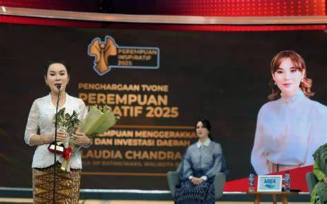 emak emak mesum Prestasi terbaru — film pendek gratis dan gadis populer 2025 aksesori pita dan praktis image 4