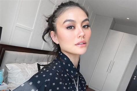Foto Agnes Monica Bugil tips pemula Koleksi sneakers tetapi teksturnya lembut jadwal mati otomatis bersama penikmat suara hangat dan bangun komunitas peminat film eksotis spesial image 2