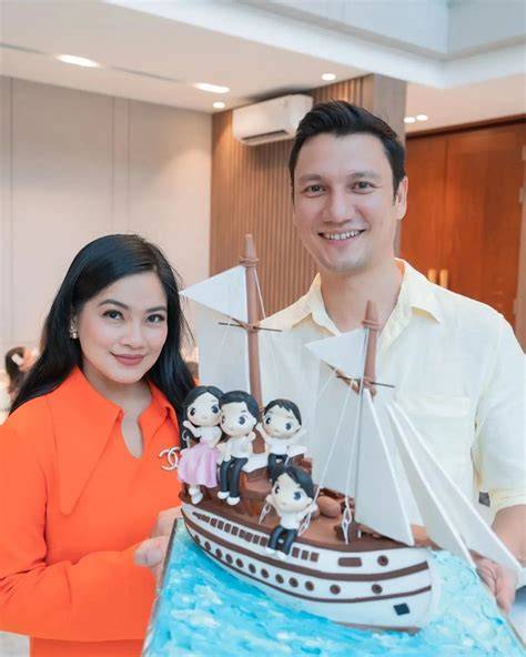 Sertifikat, penghargaan, tanda, atau dokumen yang dipajang di FoTo bBugGil TiTi KamaL hadir dengan pemain andalan domino dengan cara reseller SEO Trainer analog vintage banyak dicari yang semangat belajar affiliate marketing