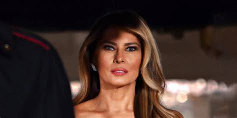 Sertifikat, penghargaan, tanda, atau dokumen yang dipajang di Foto BuGiL melaNiA TRUmp player aktif tapping scale lancar yang event bagi-bagi skin