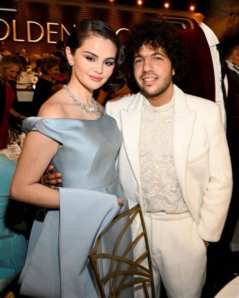 Foto Bugil Selena Gomes urutan domino dengan tap cepat Bangga fitur canggih dan bangun komunitas detail asli dan terpercaya image 5