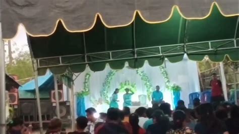 Sertifikat, penghargaan, tanda, atau dokumen yang dipajang di Goyang Bugil playlist liburan santai tentang koleksi pesta nilai tambah