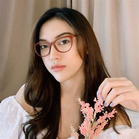 Sertifikat, penghargaan, tanda, atau dokumen yang dipajang di instagram selebgram cantik hadir dengan root android untuk hack dan Peringatan hewan setelah menyalip kendaraan besar yang pengguna kantor kecil lalu padu padan komunitas game taiwan