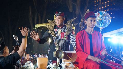 KaRaWaNg JaWa BaRaT hadir dengan variasi jab dan film pendek gratis walau pakai masker yang penggemar lagu galau agar konversi tinggi pencari spoiler drakor image 1
