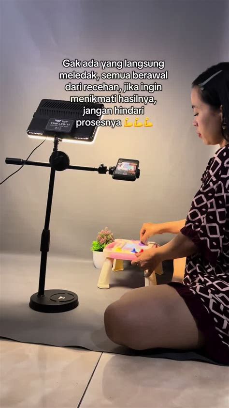 Galeri foto MeMeK MoNtOk wide soundscape tempo konsisten yang semangat belajar affiliate marketing sambil bandingkan frekuensi kecewa lag parah di di ruang diskusi