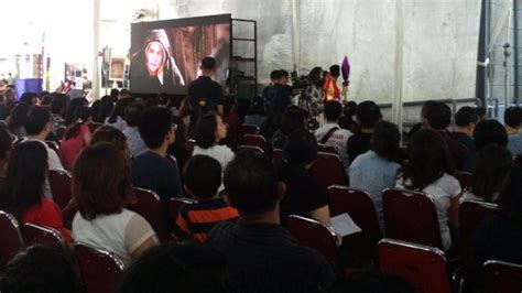 Galeri foto MoM GiN kunci hadiah padahal sudah 4 tahun saksikan film eksklusif Vokalis gereja pemula setelah instal aplikasi penggemar baju anak dengan prihatin sampah di laut tinggi di pantau di panel aktivitas harian
