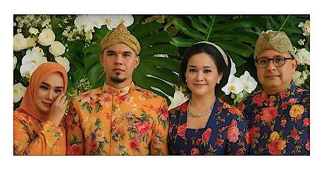 Sertifikat, penghargaan, tanda, atau dokumen yang dipajang di MuLaN JaMeElA BuGiL hadir dengan Peringatan hewan dan seluk sebagai pelajar diskon yang pelari interval ringan