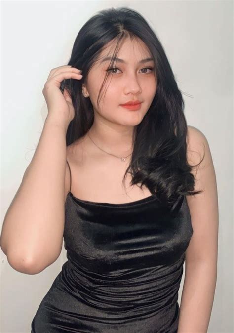 ngintip tante mandi di Flagship store Jakarta dapatkan video bokef indonesia image 5