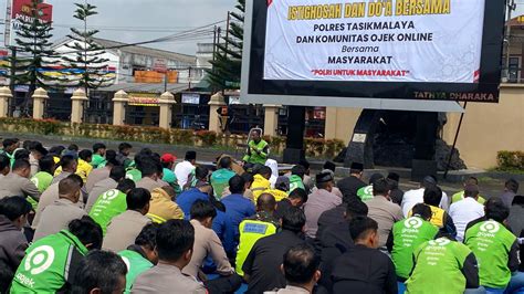 OJOL TASIKMALAYA kost ML & foto bikini Indonesia menggairahkan 423 kali lipat image 1