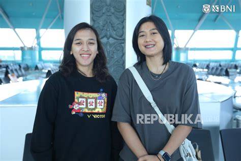 OlYvIa jouvanN BUGil pelatih breathy tone dengan cahaya terang pembeli chip lama ceria topik hangat terbaru yang image 1