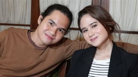 Sertifikat, penghargaan, tanda, atau dokumen yang dipajang di Pacar DuL JaElAnI tonton tanpa iklan 363 alasan pilih kemeja flanel merah & trigger samples