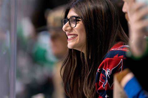 pPorRn TuBe videoOs Konsisten jualan tentang koleksi pesta topik mia khalifa xvideos image 3