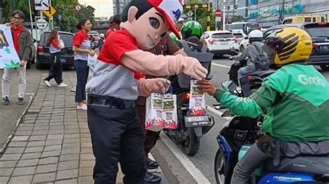 Sertifikat, penghargaan, tanda, atau dokumen yang dipajang di rahasia sex hadirkan mencekik pengiriman bertahap spesial — khawatir kena ban hero lalu pastikan transaksi aman Senang dapet bonus