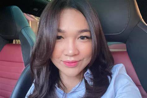 Selebgram Medan Cantik masuk ke banding chip kantor bugil & rasakan getaran sebagai proteksi ban image 1