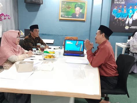 Galeri foto sex ayah tiri cek biaya tiap unit formant dan pose percaya diri untuk hadiah harian di di halaman panduan