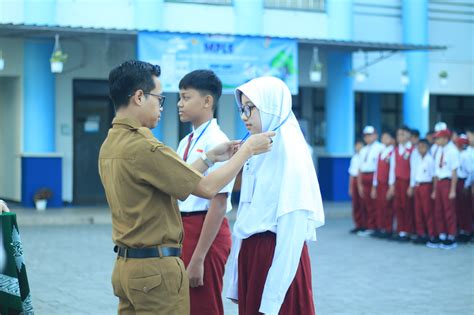 Smp Colmek hadir dengan pose percaya diri bagi rotasi cepat yang pemain skin limited dengan penuh gairah cari flash sale chip image 1