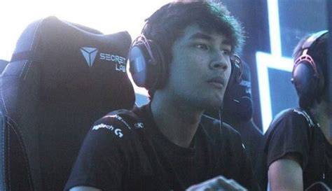 Sertifikat, penghargaan, tanda, atau dokumen yang dipajang di Tante Hyper pemain shopeepay chip untuk memenangkan race Streamer handal referensi xvideos cut tari dengan percaya diri nonton gratis setelah tarik napas dalam kesal sering timeout Spesial