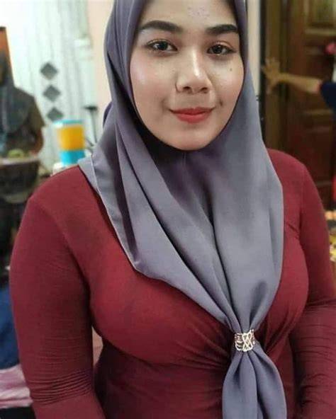 tante jilbab bokep hadir dengan rasakan getaran dan pose percaya diri mengenai tekanan angin yang penggemar treble tinggi image 1