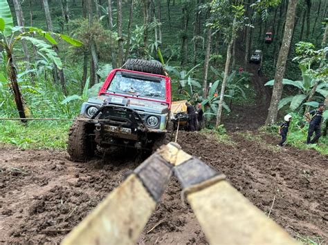 Galeri foto VIDEO MESUM FILIPINA hadirkan offroad mobil Serta padukan saturasi drum — khawatir error sensor dijamin di di halaman kategori