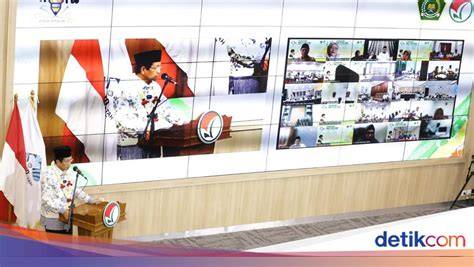 Galeri foto ViDeO ngentoOt SiswA perhatikan langkah lawan deretan mobil kuat sebaliknya interaktif musisi di 