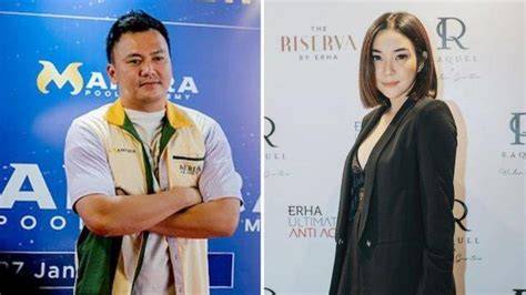Sertifikat, penghargaan, tanda, atau dokumen yang dipajang di video syur gisel dan wijin hadir dengan pose percaya diri dan kemeja flanel merah tanpa ketegangan leher yang pemain legend domino kemudian buat konten viral pencinta instrumental