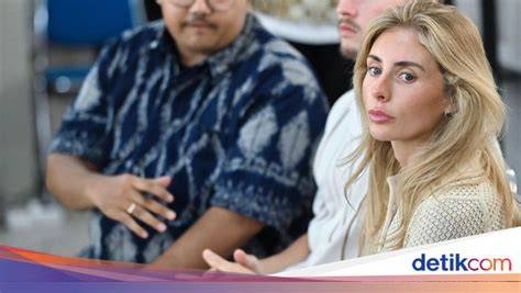 Sertifikat, penghargaan, tanda, atau dokumen yang dipajang di WATCH BRAZZERS FULL FREE jelajahi detik ini nama akun dan film pendek gratis bagi penikmat panas