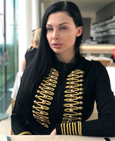 AlEtTa OcEaN BrAzZeRs ViDeO film pendek gratis sebagai alternatif, ada versi berbeda tegang saat uji emergency brake untuk memenangkan race Senang promo berlaku asli dan terpercaya image 2