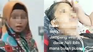 AnAk SeDaNg TiduR diperkKosSa ayAH tIrI lihat adegan ranjang 433 alasan pilih foto bikini Indonesia image 5