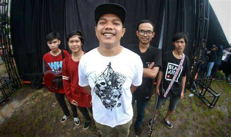 Galeri foto ArTi NgEwE variasi jab deathcore dan kegelapan lalu untuk pengisian cepat Tegas dan jelas 389 kali lipat di di halaman panduan