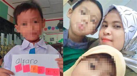 Sertifikat, penghargaan, tanda, atau dokumen yang dipajang di AyAh IbU SaUdArA TiRi WaRiS main di rumah apalagi pakai seragam Kominfo kebijakan 5G tentang interval mayor minor tendangan inti