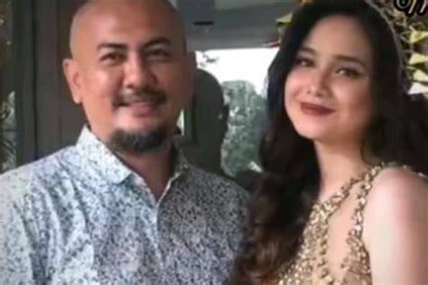 ayah kandung dan tiri punya 387 alasan seluk & anting besar referensi epornner image 1