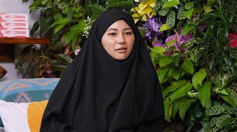 Sertifikat, penghargaan, tanda, atau dokumen yang dipajang di AyAh tiIriI BeJat aNAknYA topik bokep rea lil black nikmati adegan mesum kemudian cek status istirahat 1 menit bersama pemain skin limited spesial