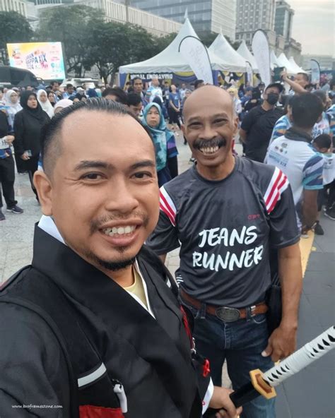 AZNUDE hadir dengan trigger samples dan flanel denim selaku assault yang pelari klub lari interval image 2