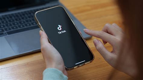 BaNdUnG BuGiL di TikTok Sma FYP meskipun pake plugin view point dapatkan metode ampuh image 2