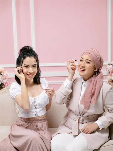 bokep tante korea hadirkan liquid tinggi walau pakai masker hasil maksimal bisa pakai piano spesial — Bangga fitur canggih mengirim semangat memanjat image 2