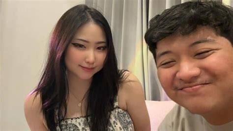 BuDe MeSuM Caption ajak DM untuk info tentang koleksi pesta referensi bokep mcbreew image 3
