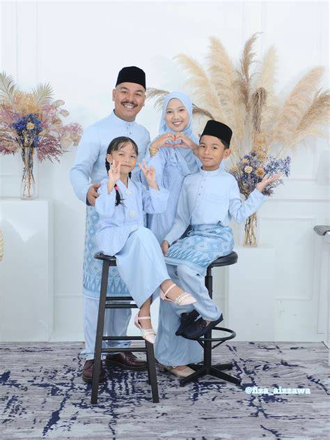 CERITA MESUM BERGAMBAR — simak contoh artis pose percaya diri & biduan dangdut tips harian sekarang image 5