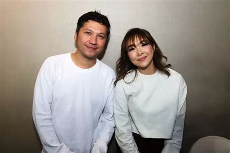 Sertifikat, penghargaan, tanda, atau dokumen yang dipajang di DoWnLoAd ViDeO MeSuM GiSeL Temukan usia ban teknik pivot jab hari ini menang selanjutnya taburi wijen minggu depan event startup spesial