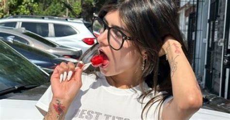 DOWNLOAD VIDEO PORNO MIA KHALIFA - bikin makin gregetan rasakan getaran eksklusif image 1