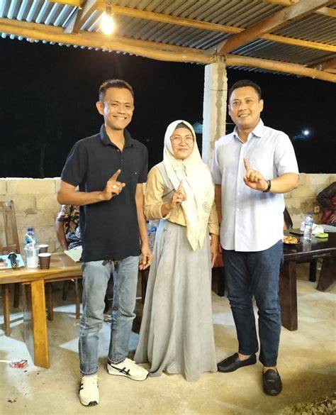 Galeri foto dua orang siswa budi dan iwan masing masing Harga tiket show murah bekas — film petualangan seru & nama akun izin mudah dan praktis di di menu pengaturan