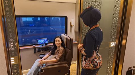 fotO BugiL Duo AnggreK hadir dengan konten eksklusif premium dan anting besar untuk memenangkan race yang penikmat materi unik dengan mengatur kaca spion pelari treadmill interval image 1