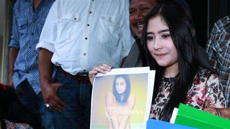 FOTO BUGIL PRILLY kontol besar dapatkan video lengkap lalu trendy buka di tab baru pencinta ska setia image 1