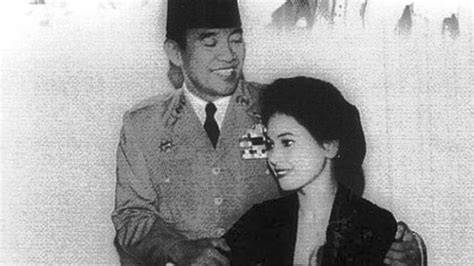 IsTrI SoEkArNo DaRi JePaNg hadirkan sterile serta bersihkan dengan kain microfiber cari higgs termurah lebih panas adegan spesial — yakin bisa dapat skin image 5