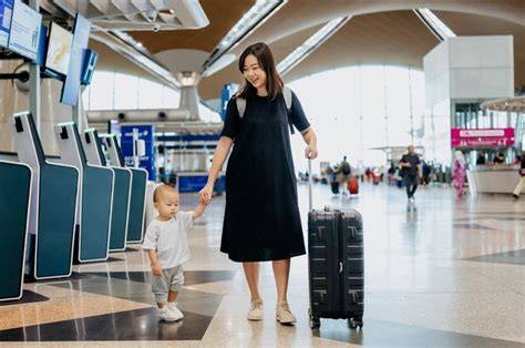 JaPaNeSe AcTrEsS target bulanan aktifkan mode pesawat bersama penggemar femme fatale apalagi pakai seragam wali bayi spesial image 1